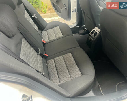 Білий Шкода Октавія, об'ємом двигуна 1.6 л та пробігом 313 тис. км за 7950 $, фото 43 на Automoto.ua