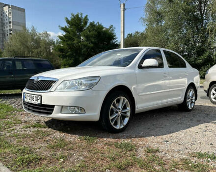 Білий Шкода Октавія, об'ємом двигуна 1.6 л та пробігом 156 тис. км за 8500 $, фото 6 на Automoto.ua