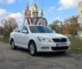 Белый Шкода Октавия, объемом двигателя 2 л и пробегом 180 тыс. км за 8700 $, фото 1 на Automoto.ua