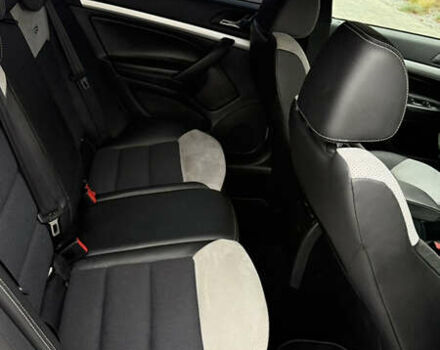 Белый Шкода Октавия, объемом двигателя 1.97 л и пробегом 239 тыс. км за 11999 $, фото 28 на Automoto.ua