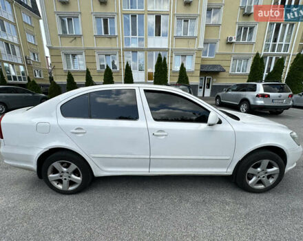 Белый Шкода Октавия, объемом двигателя 1.6 л и пробегом 344 тыс. км за 6800 $, фото 2 на Automoto.ua