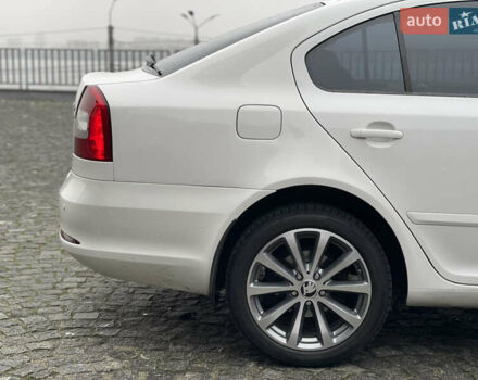 Белый Шкода Октавия, объемом двигателя 1.8 л и пробегом 188 тыс. км за 6500 $, фото 11 на Automoto.ua