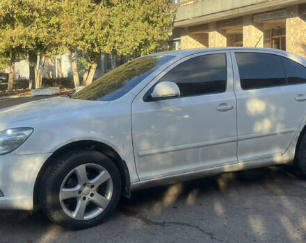 Белый Шкода Октавия, объемом двигателя 1.6 л и пробегом 186 тыс. км за 7700 $, фото 2 на Automoto.ua