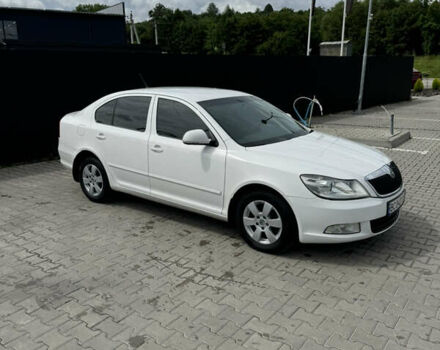 Белый Шкода Октавия, объемом двигателя 1.6 л и пробегом 243 тыс. км за 8500 $, фото 4 на Automoto.ua