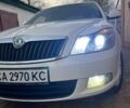 Білий Шкода Октавія, об'ємом двигуна 1.8 л та пробігом 215 тис. км за 7500 $, фото 1 на Automoto.ua