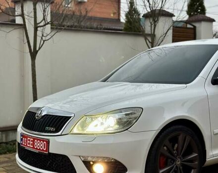 Белый Шкода Октавия, объемом двигателя 2 л и пробегом 239 тыс. км за 12950 $, фото 13 на Automoto.ua