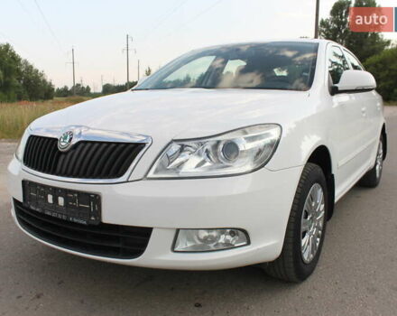 Белый Шкода Октавия, объемом двигателя 1.6 л и пробегом 170 тыс. км за 7450 $, фото 5 на Automoto.ua
