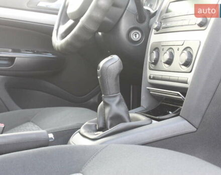 Белый Шкода Октавия, объемом двигателя 1.6 л и пробегом 170 тыс. км за 7450 $, фото 40 на Automoto.ua