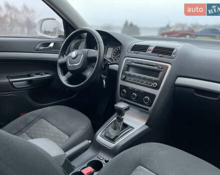 Белый Шкода Октавия, объемом двигателя 1.8 л и пробегом 188 тыс. км за 6500 $, фото 15 на Automoto.ua