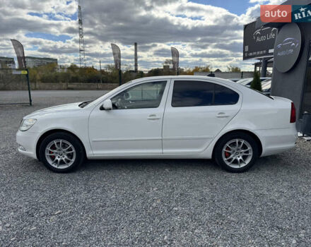 Белый Шкода Октавия, объемом двигателя 1.6 л и пробегом 239 тыс. км за 7999 $, фото 3 на Automoto.ua