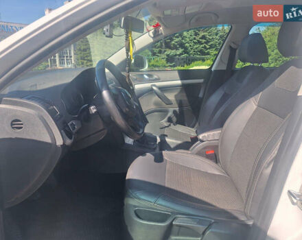Белый Шкода Октавия, объемом двигателя 1.6 л и пробегом 240 тыс. км за 9100 $, фото 6 на Automoto.ua