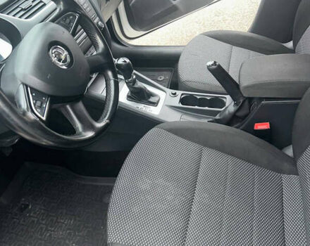 Белый Шкода Октавия, объемом двигателя 1.8 л и пробегом 217 тыс. км за 10000 $, фото 17 на Automoto.ua