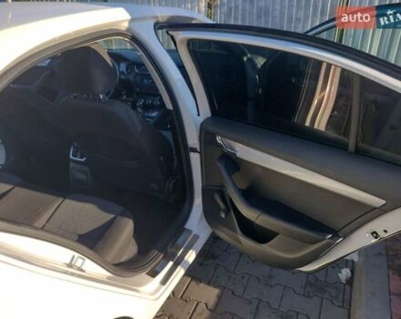 Білий Шкода Октавія, об'ємом двигуна 1.97 л та пробігом 218 тис. км за 10500 $, фото 4 на Automoto.ua