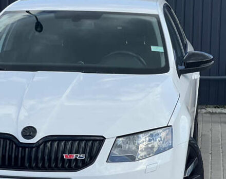 Белый Шкода Октавия, объемом двигателя 1.97 л и пробегом 299 тыс. км за 12999 $, фото 1 на Automoto.ua