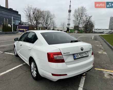 Білий Шкода Октавія, об'ємом двигуна 1.6 л та пробігом 227 тис. км за 10900 $, фото 4 на Automoto.ua