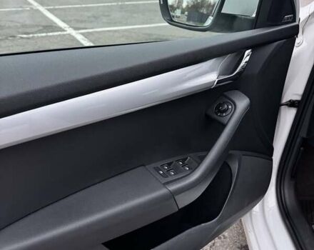 Білий Шкода Октавія, об'ємом двигуна 1.6 л та пробігом 227 тис. км за 10900 $, фото 24 на Automoto.ua