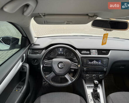 Шкода Октавия 2013 в Мукачеве на Automoto.ua Белый Шкода Октавия, объемом двигателя 1.6 л и пробегом 325 тыс. км за 10999 $, фото 16 на Automoto.ua