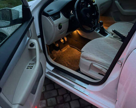 Білий Шкода Октавія, об'ємом двигуна 1.6 л та пробігом 171 тис. км за 11000 $, фото 16 на Automoto.ua