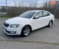 Білий Шкода Октавія, об'ємом двигуна 1.2 л та пробігом 117 тис. км за 8900 $, фото 4 на Automoto.ua