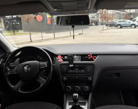 Білий Шкода Октавія, об'ємом двигуна 1.6 л та пробігом 324 тис. км за 9000 $, фото 6 на Automoto.ua
