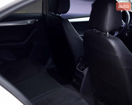 Белый Шкода Октавия, объемом двигателя 1.4 л и пробегом 254 тыс. км за 10500 $, фото 17 на Automoto.ua