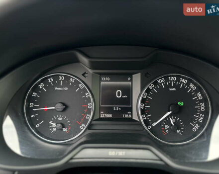 Белый Шкода Октавия, объемом двигателя 1.6 л и пробегом 227 тыс. км за 11800 $, фото 31 на Automoto.ua