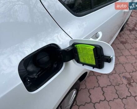 Белый Шкода Октавия, объемом двигателя 1.4 л и пробегом 72 тыс. км за 11999 $, фото 7 на Automoto.ua