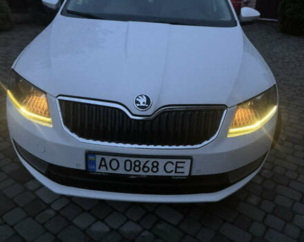 Білий Шкода Октавія, об'ємом двигуна 1.6 л та пробігом 171 тис. км за 11000 $, фото 20 на Automoto.ua