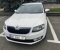Белый Шкода Октавия, объемом двигателя 1.8 л и пробегом 217 тыс. км за 10000 $, фото 1 на Automoto.ua