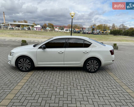 Шкода Октавия 2013 в Мукачеве на Automoto.ua Белый Шкода Октавия, объемом двигателя 1.6 л и пробегом 325 тыс. км за 10999 $, фото 3 на Automoto.ua