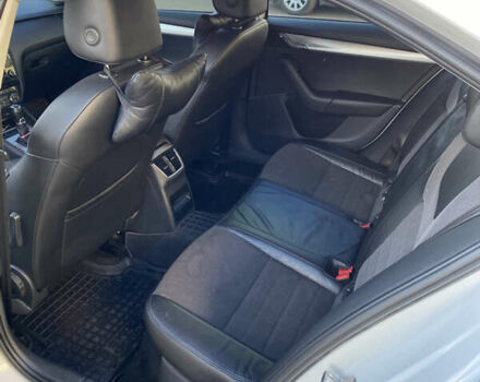 Белый Шкода Октавия, объемом двигателя 1.6 л и пробегом 335 тыс. км за 9250 $, фото 6 на Automoto.ua