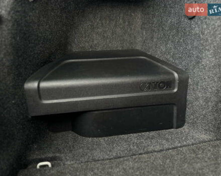 Белый Шкода Октавия, объемом двигателя 1.6 л и пробегом 227 тыс. км за 11800 $, фото 15 на Automoto.ua