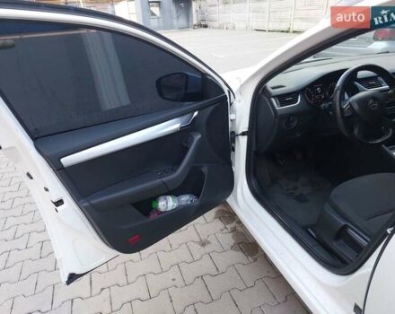 Белый Шкода Октавия, объемом двигателя 1.6 л и пробегом 350 тыс. км за 9200 $, фото 11 на Automoto.ua