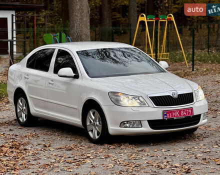 Белый Шкода Октавия, объемом двигателя 2 л и пробегом 223 тыс. км за 10700 $, фото 8 на Automoto.ua