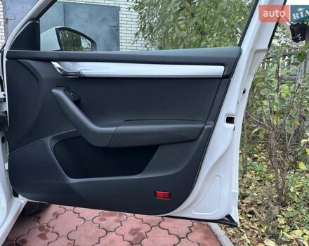 Белый Шкода Октавия, объемом двигателя 1.4 л и пробегом 72 тыс. км за 11999 $, фото 20 на Automoto.ua