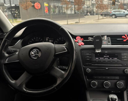 Білий Шкода Октавія, об'ємом двигуна 1.6 л та пробігом 324 тис. км за 9000 $, фото 5 на Automoto.ua