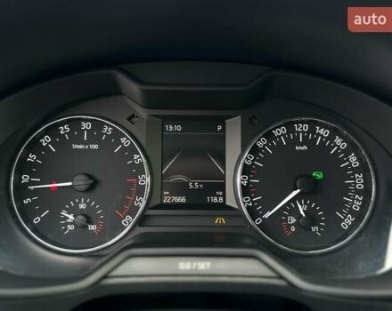 Белый Шкода Октавия, объемом двигателя 1.6 л и пробегом 227 тыс. км за 11800 $, фото 30 на Automoto.ua