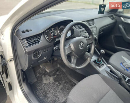 Білий Шкода Октавія, об'ємом двигуна 1.2 л та пробігом 117 тис. км за 8900 $, фото 15 на Automoto.ua