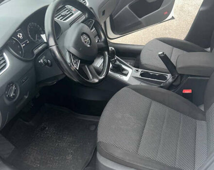 Белый Шкода Октавия, объемом двигателя 1.8 л и пробегом 217 тыс. км за 10000 $, фото 9 на Automoto.ua