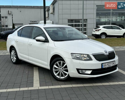 Белый Шкода Октавия, объемом двигателя 1.6 л и пробегом 227 тыс. км за 11800 $, фото 1 на Automoto.ua
