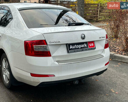 Білий Шкода Октавія, об'ємом двигуна 1.8 л та пробігом 217 тис. км за 9490 $, фото 6 на Automoto.ua