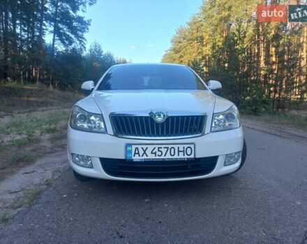 Белый Шкода Октавия, объемом двигателя 1.8 л и пробегом 150 тыс. км за 9000 $, фото 14 на Automoto.ua