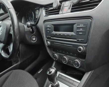 Білий Шкода Октавія, об'ємом двигуна 1.8 л та пробігом 250 тис. км за 9999 $, фото 8 на Automoto.ua