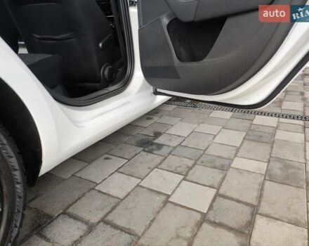Шкода Октавия 2013 в Полтаве на Automoto.ua Белый Шкода Октавия, объемом двигателя 1.6 л и пробегом 255 тыс. км за 11750 $, фото 73 на Automoto.ua