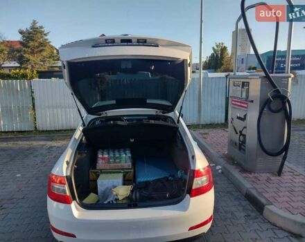 Білий Шкода Октавія, об'ємом двигуна 1.97 л та пробігом 218 тис. км за 10500 $, фото 6 на Automoto.ua