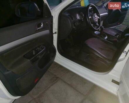 Белый Шкода Октавия, объемом двигателя 1.8 л и пробегом 150 тыс. км за 9000 $, фото 4 на Automoto.ua