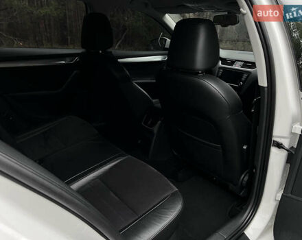 Білий Шкода Октавія, об'ємом двигуна 1.97 л та пробігом 348 тис. км за 14000 $, фото 36 на Automoto.ua