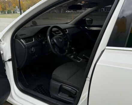 Шкода Октавия 2013 в Мукачеве на Automoto.ua Белый Шкода Октавия, объемом двигателя 1.6 л и пробегом 325 тыс. км за 10999 $, фото 18 на Automoto.ua