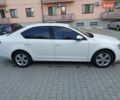 Белый Шкода Октавия, объемом двигателя 1.6 л и пробегом 350 тыс. км за 9200 $, фото 1 на Automoto.ua