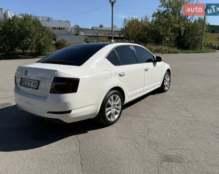 Белый Шкода Октавия, объемом двигателя 1.8 л и пробегом 194 тыс. км за 12000 $, фото 1 на Automoto.ua